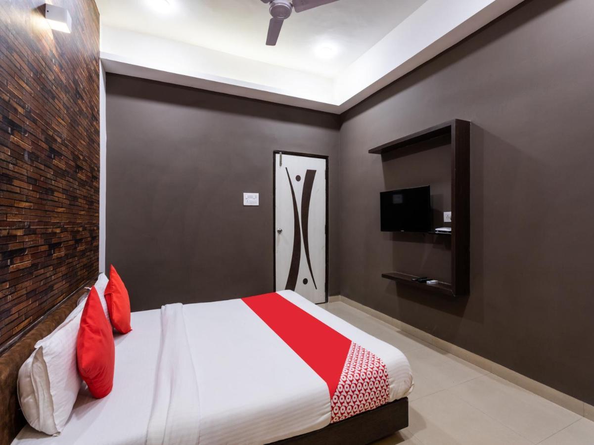 Oyo 72937 Hotel Tyagraj อัครา ภายนอก รูปภาพ