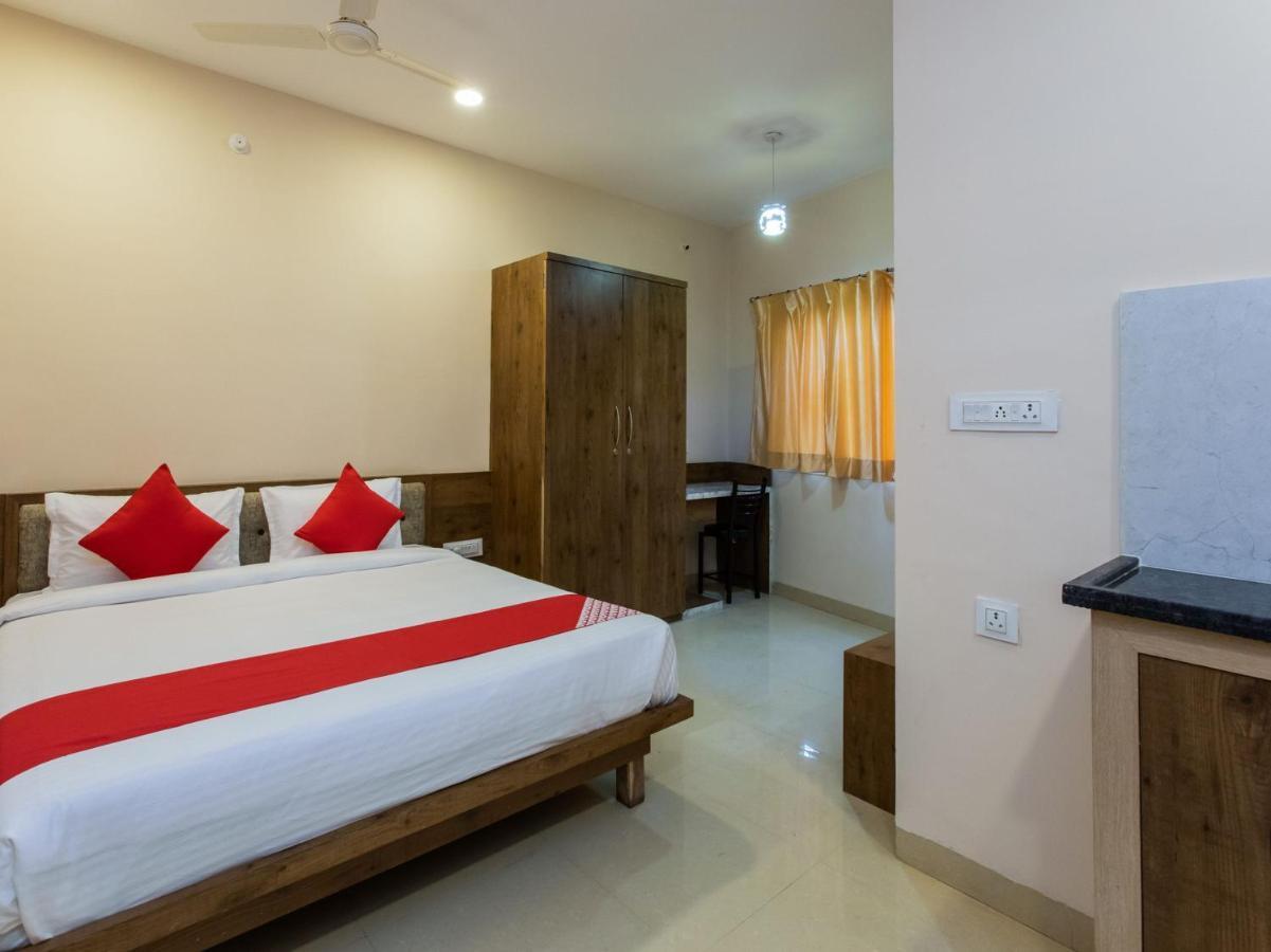 Oyo 72937 Hotel Tyagraj อัครา ภายนอก รูปภาพ